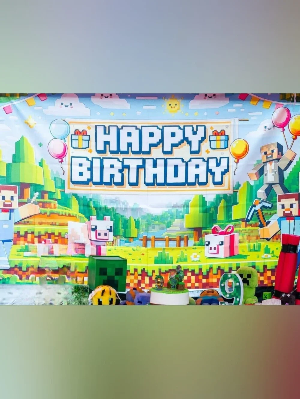 Minecraft Green Pixel Birthday Party Decorations Set